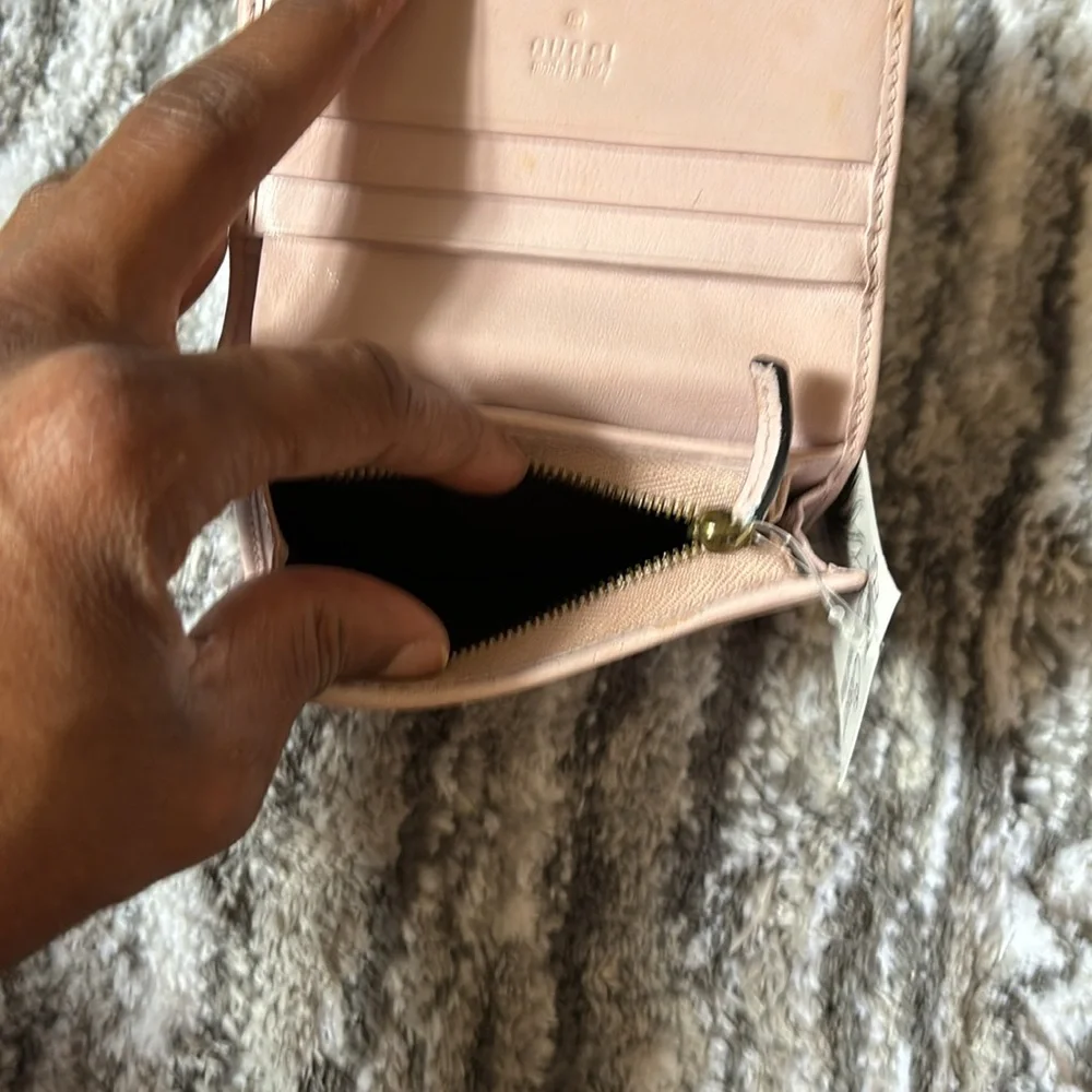 COPY - Small light pink Gucci wallet! Gold hardware! COA included! - Picture 5 of 10